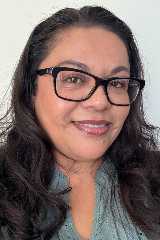 Headshot of Mirna Guerrero